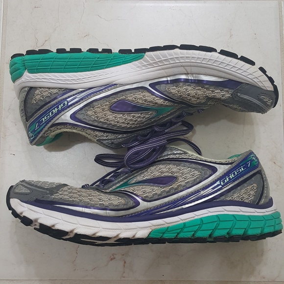brooks ghost 7 womens size 9